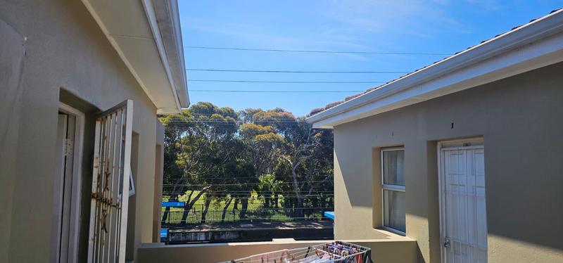 2 Bedroom Property for Sale in Thornton Western Cape